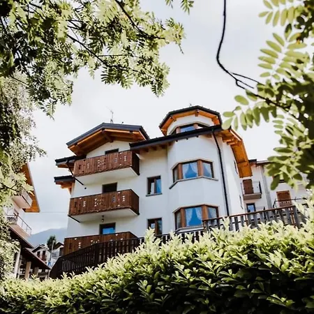 Atelier Della Montagna Oda ve Kahvaltı Zambla Alta