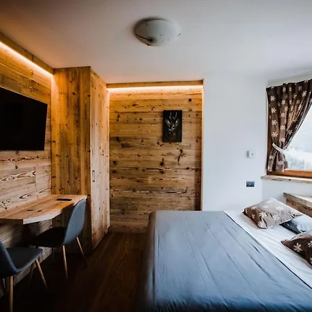 فندق مبيت وإفطار Atelier Della Montagna Zambla Alta