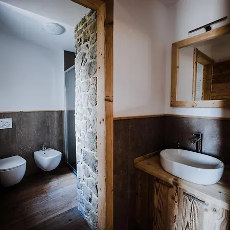 Oda ve Kahvaltı Atelier Della Montagna